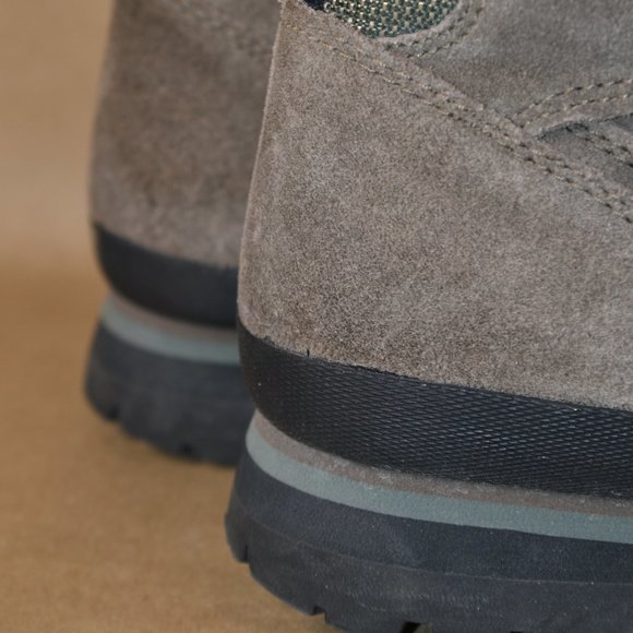 * CABELAS Waterproof Mid Leather Hiking Boot 8 - Picture 12 of 16